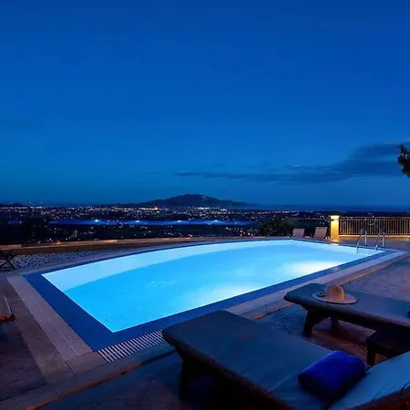 Villa Castelli *